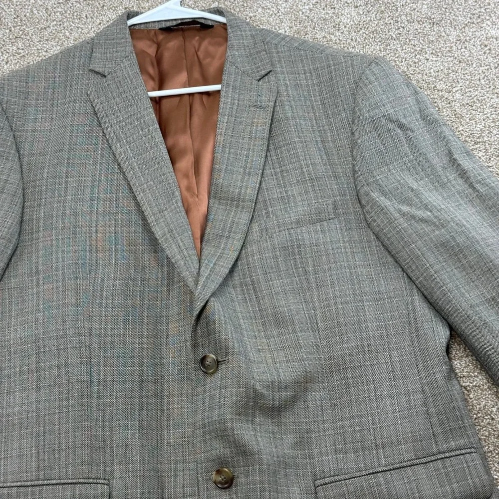 Jos. A. Bank Metropolitan Men 42 RG Gray Plaid 100% Wool Sport Coat Blazer 42R